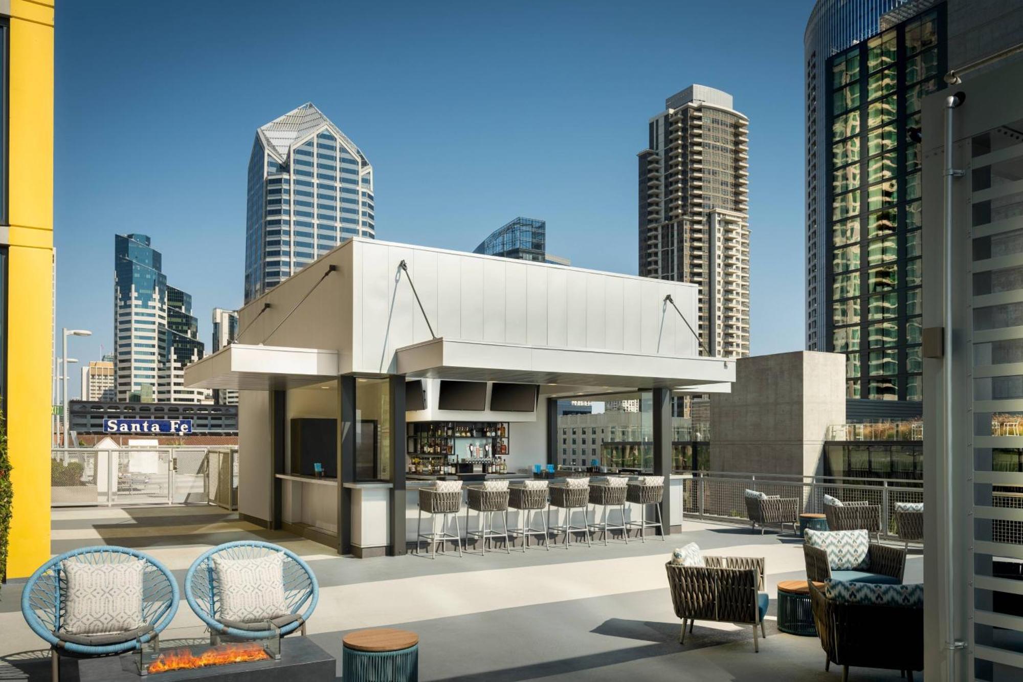 By Marriott Downtown/bayfront Hotel 3*