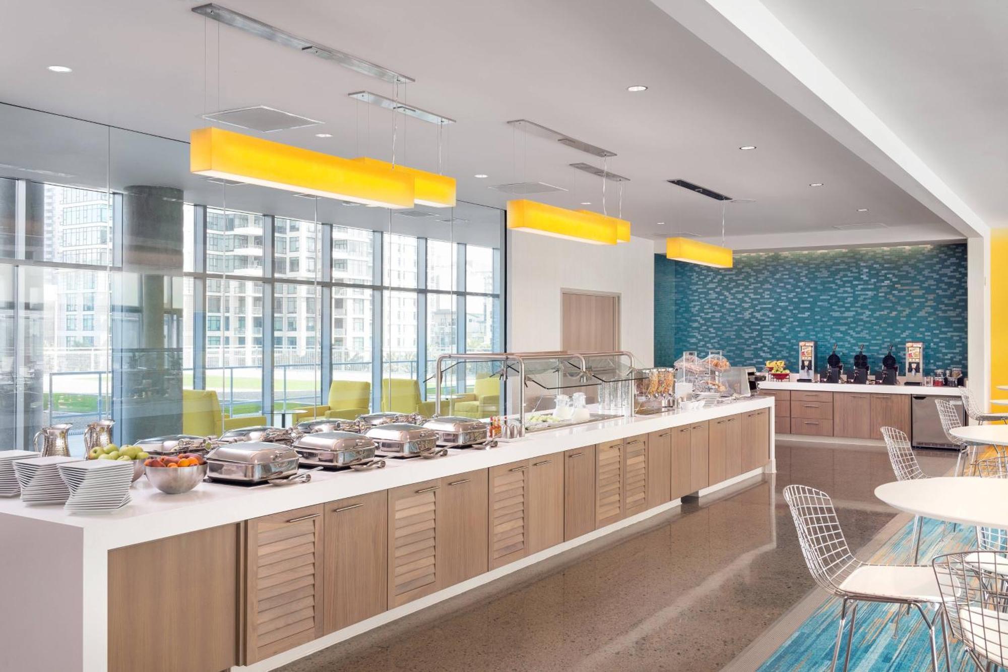 By Marriott Downtown/bayfront San Diego