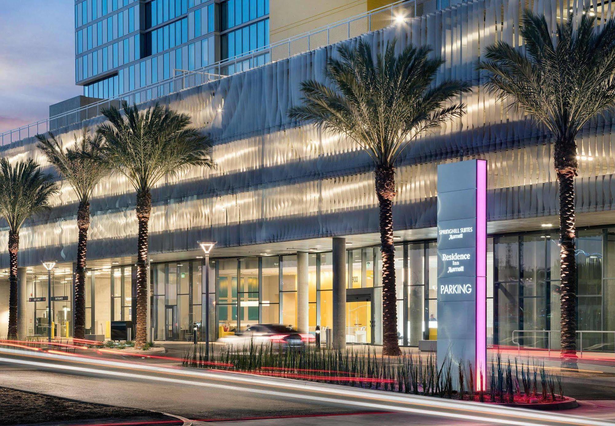 By Marriott Downtown/bayfront Hotel